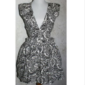 Cute Black & White Paisley Cut Out Dress